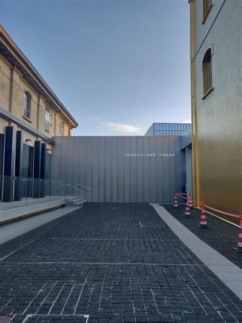 fondazione prada via ripamonti|prada rem koolhaas.